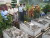 Làm lễ trước khi khai quật 7 ngôi mộ trong NTLS huyện Đức Huệ
