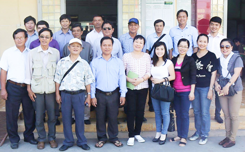 Hội viên Chi hội Nhạc sĩ Việt Nam tỉnh và Chi hội Âm nhạc Long An trong chuyến đi thực tế sáng tác tại Cần Giuộc